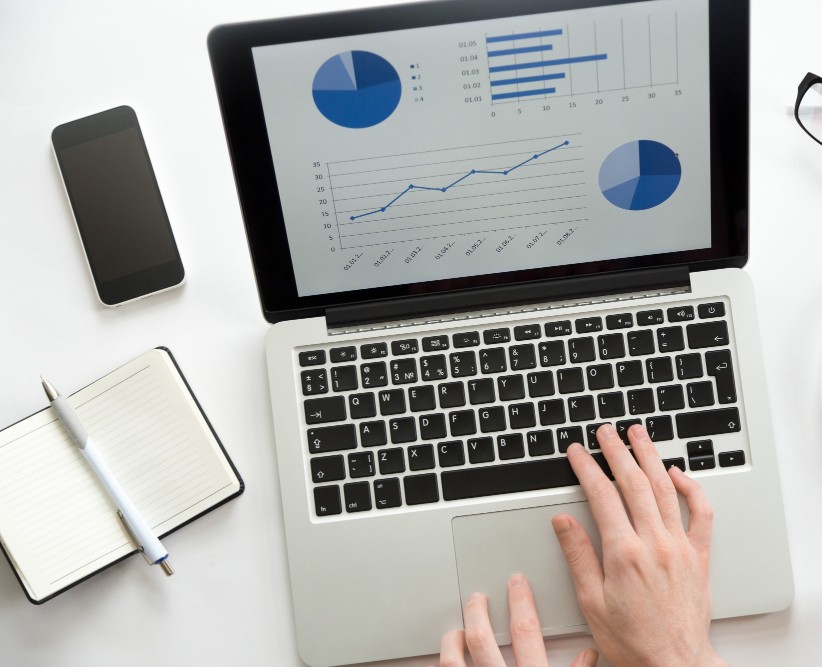 analítico de SEO mostrando métricas y rendimiento