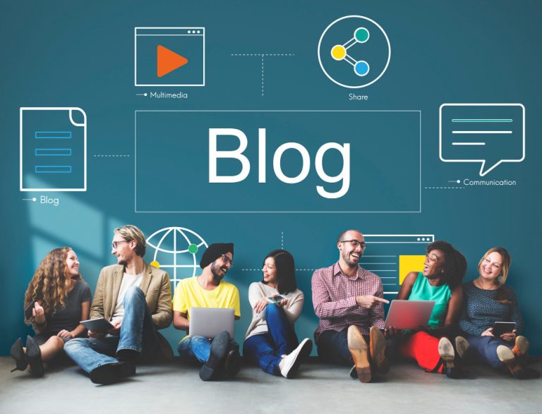 blog corporativo optimizado con SEO convierte visitas informativas en clientes potenciales calificados