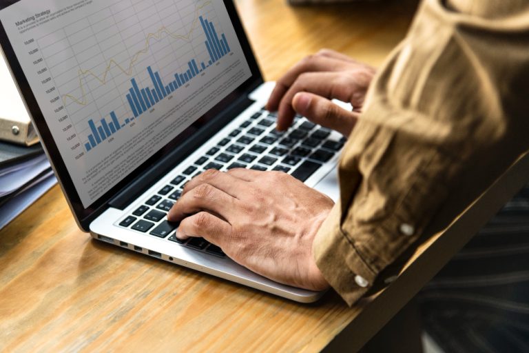 crecimiento proyectado mostrando la evolución del tráfico orgánico en Google
